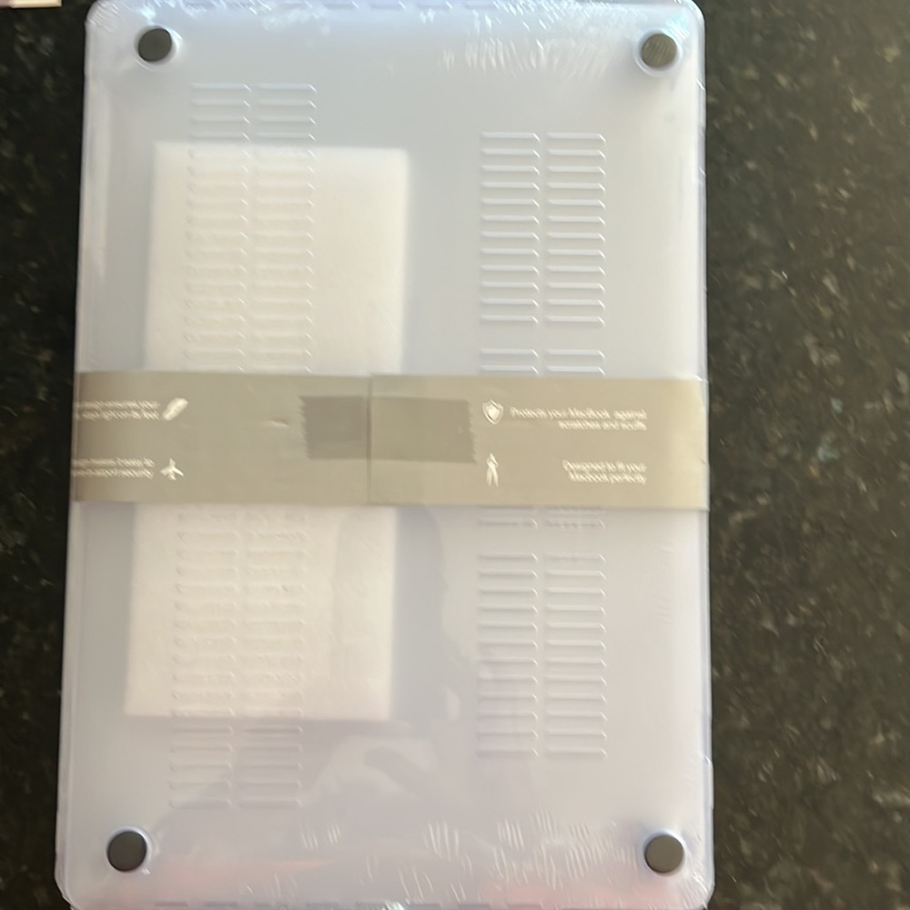New Pro 15” hard shell case - Picture 2 of 2